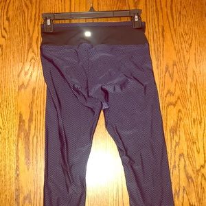 Koral athletic leggings, Capri length, navy/black